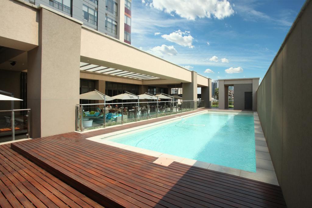 Sandton Skye Apartments Exteriör bild